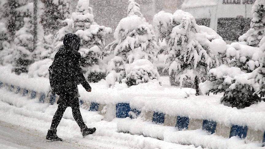 Erzurum beyaza büründü: 14 Ekim Salı okullar tatil mi? Gözler Valilik açıklamasında! 4